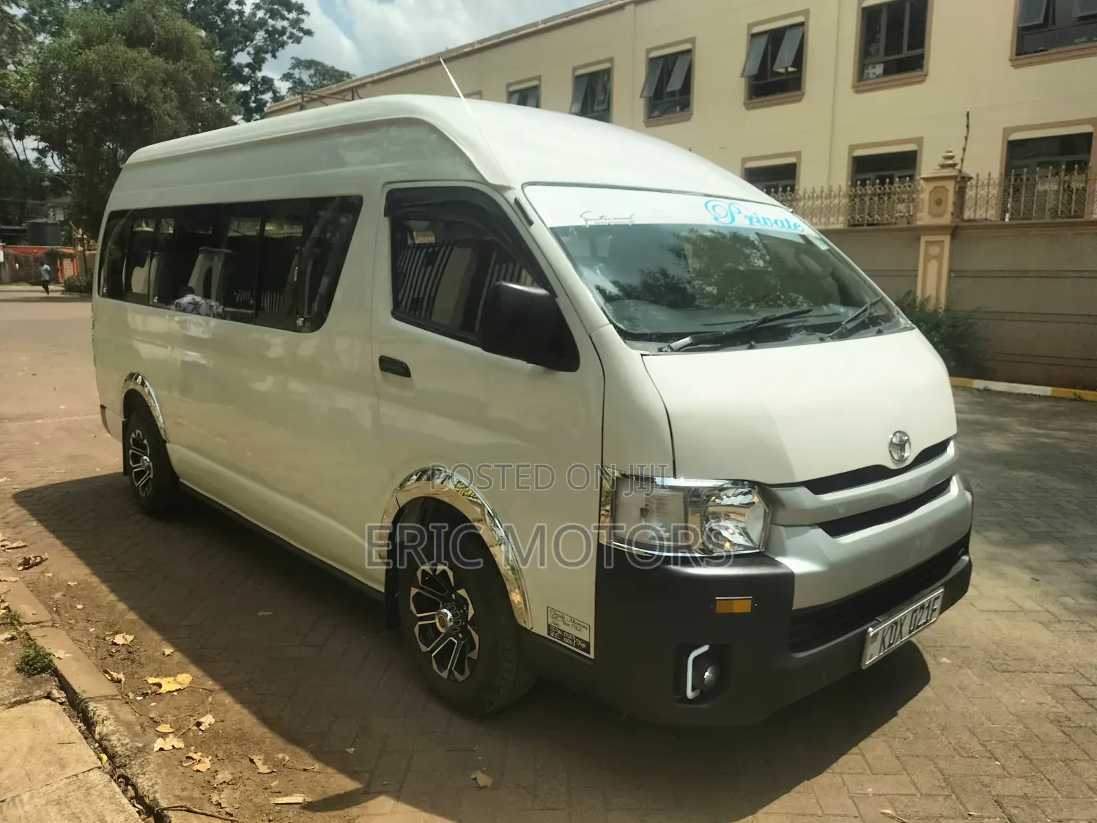 Toyota Grand HiAce 2012 White