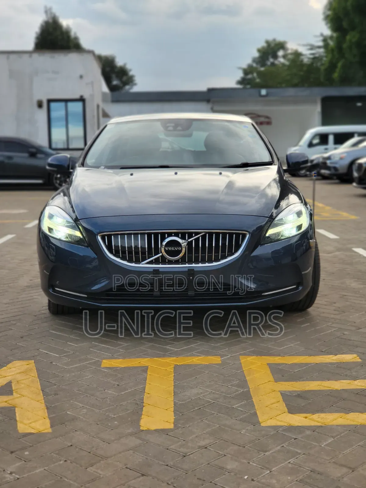 Volvo V40 2020 Blue