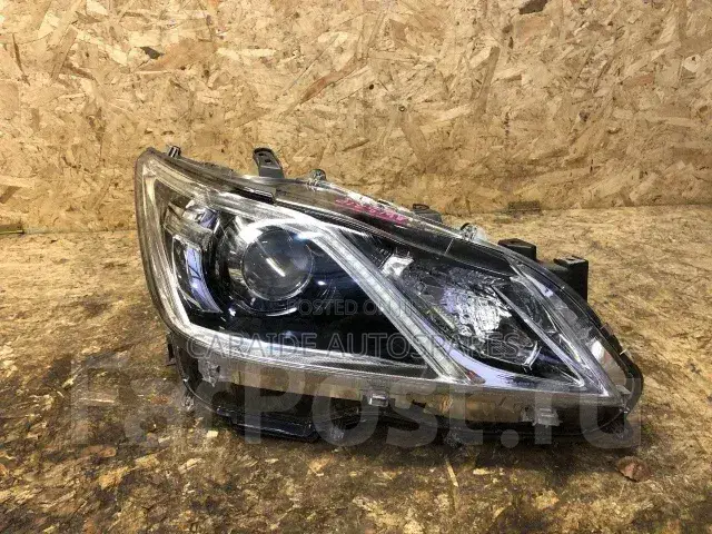 Crown 2017/2018 Headlights