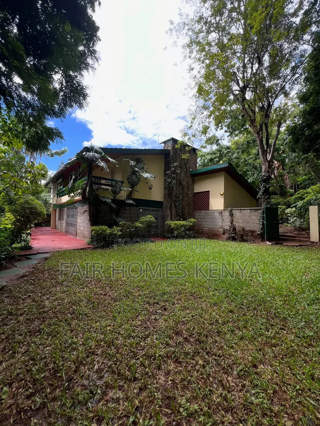 5bdrm House in Manyani East, Muthangari for rent