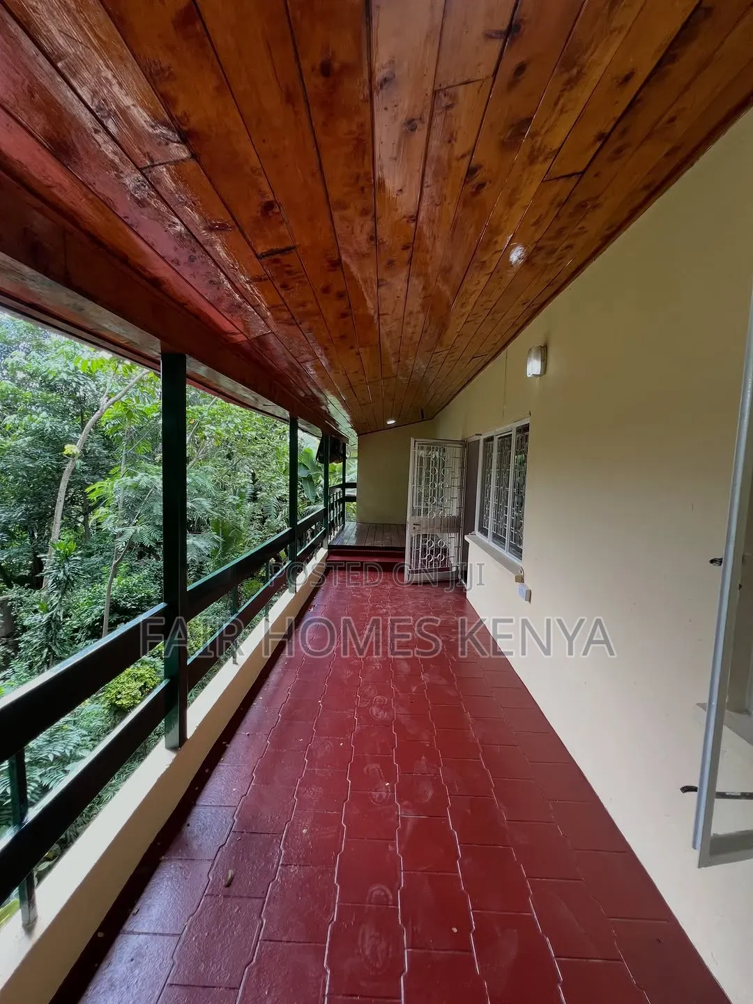 5bdrm House in Manyani East, Muthangari for rent