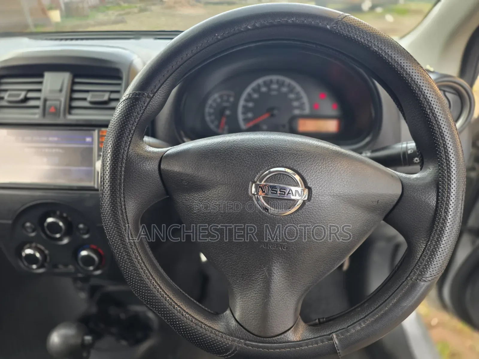 Nissan Latio 1.2 2015 Silver
