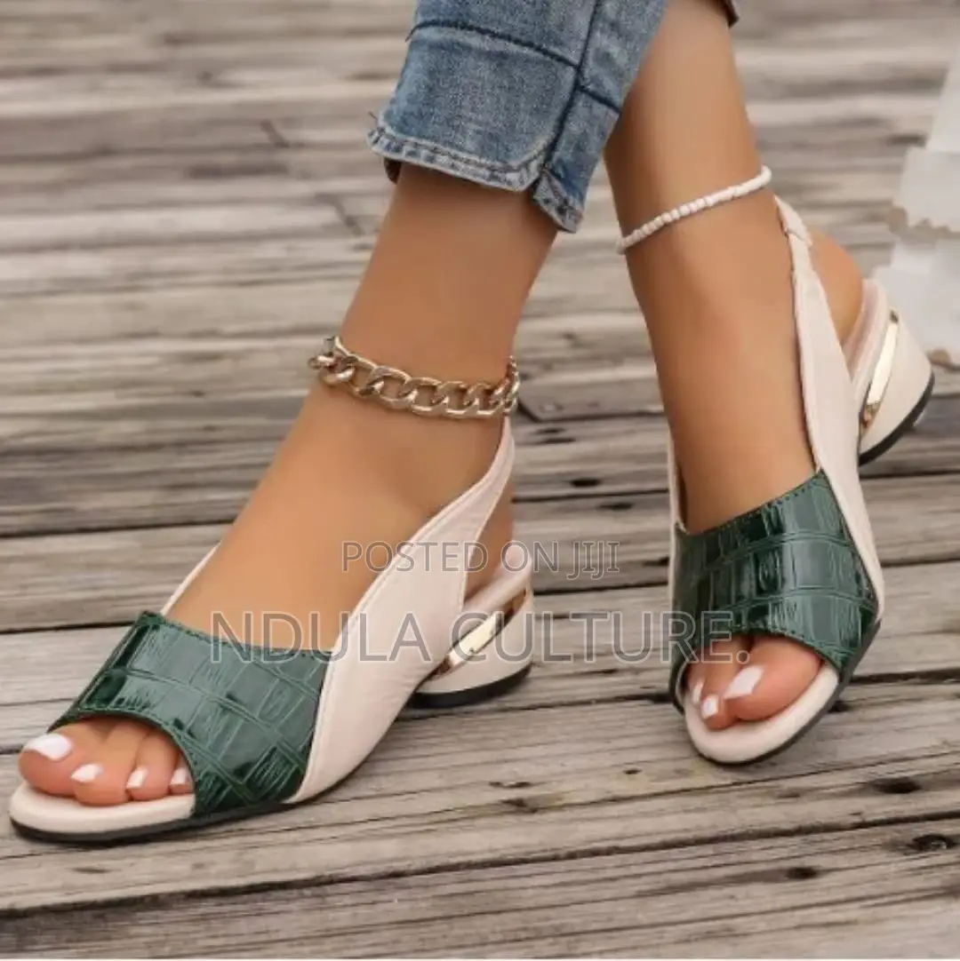 Ladies Fashion Peep Toe Block Heel Sandals
