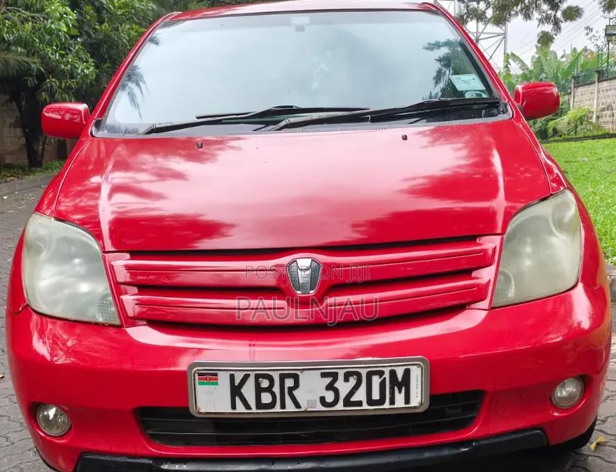 Toyota IST 2009 Red