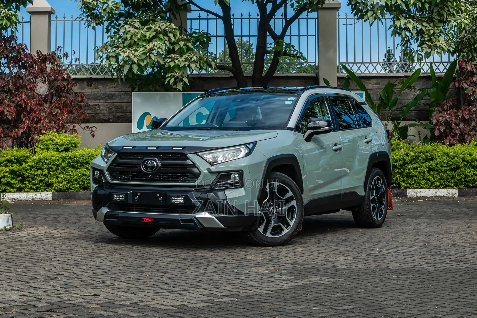 Toyota RAV4 2020 Green
