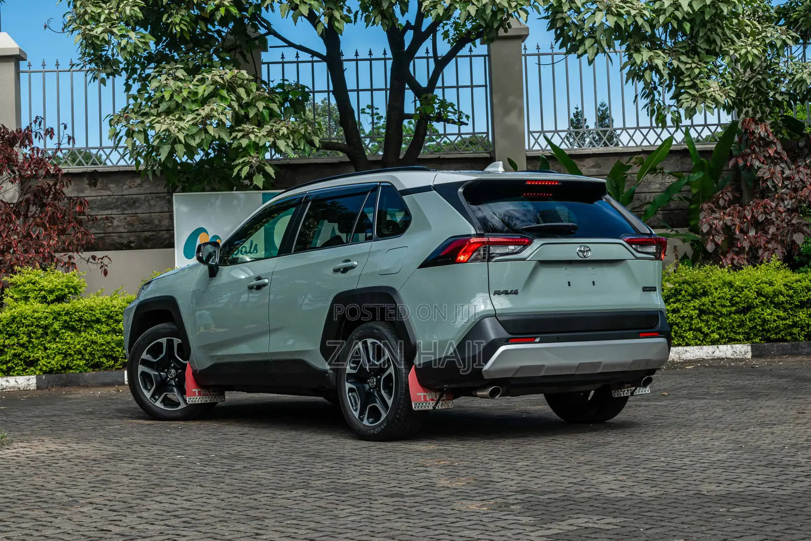 Toyota RAV4 2020 Green