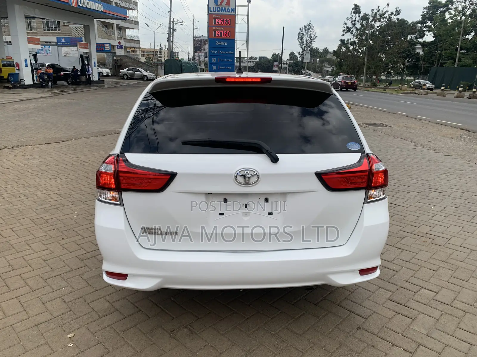 Toyota Corolla Fielder 1.5 Petrol FWD 2020 White
