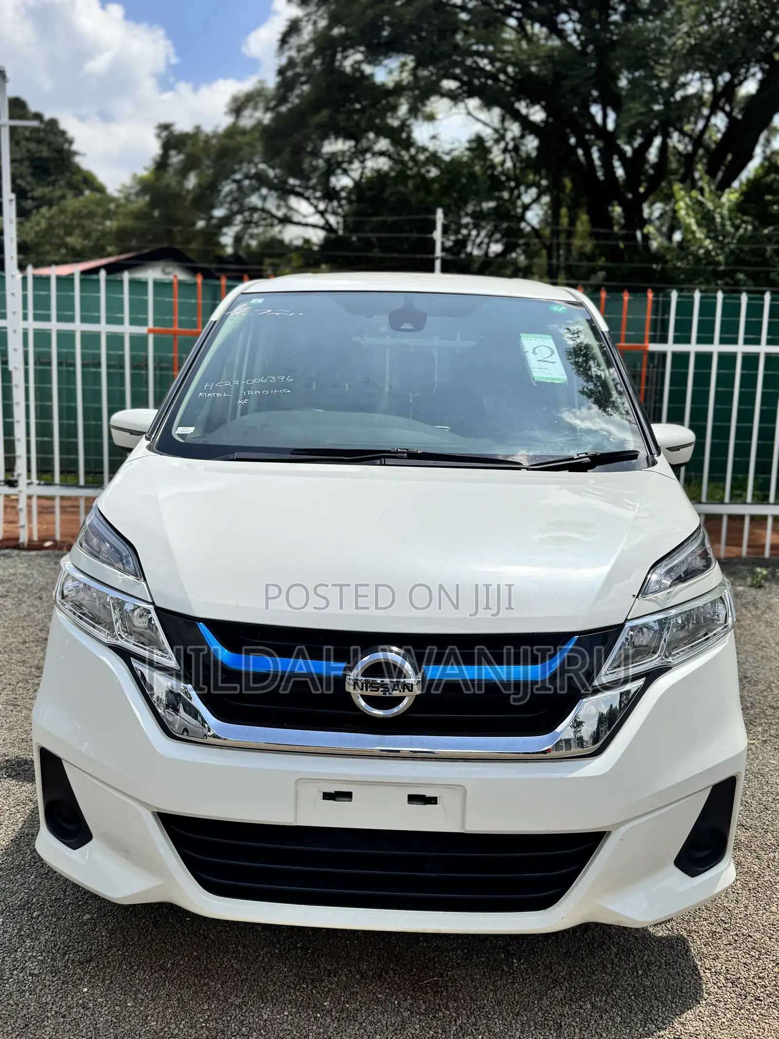 Nissan Serena 2018 White