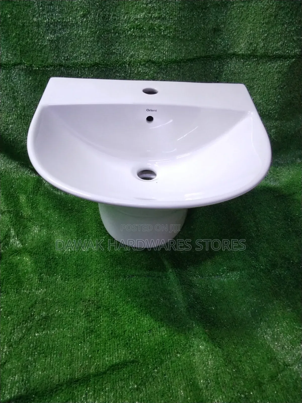 Semi Wall Hung Washhandbasin