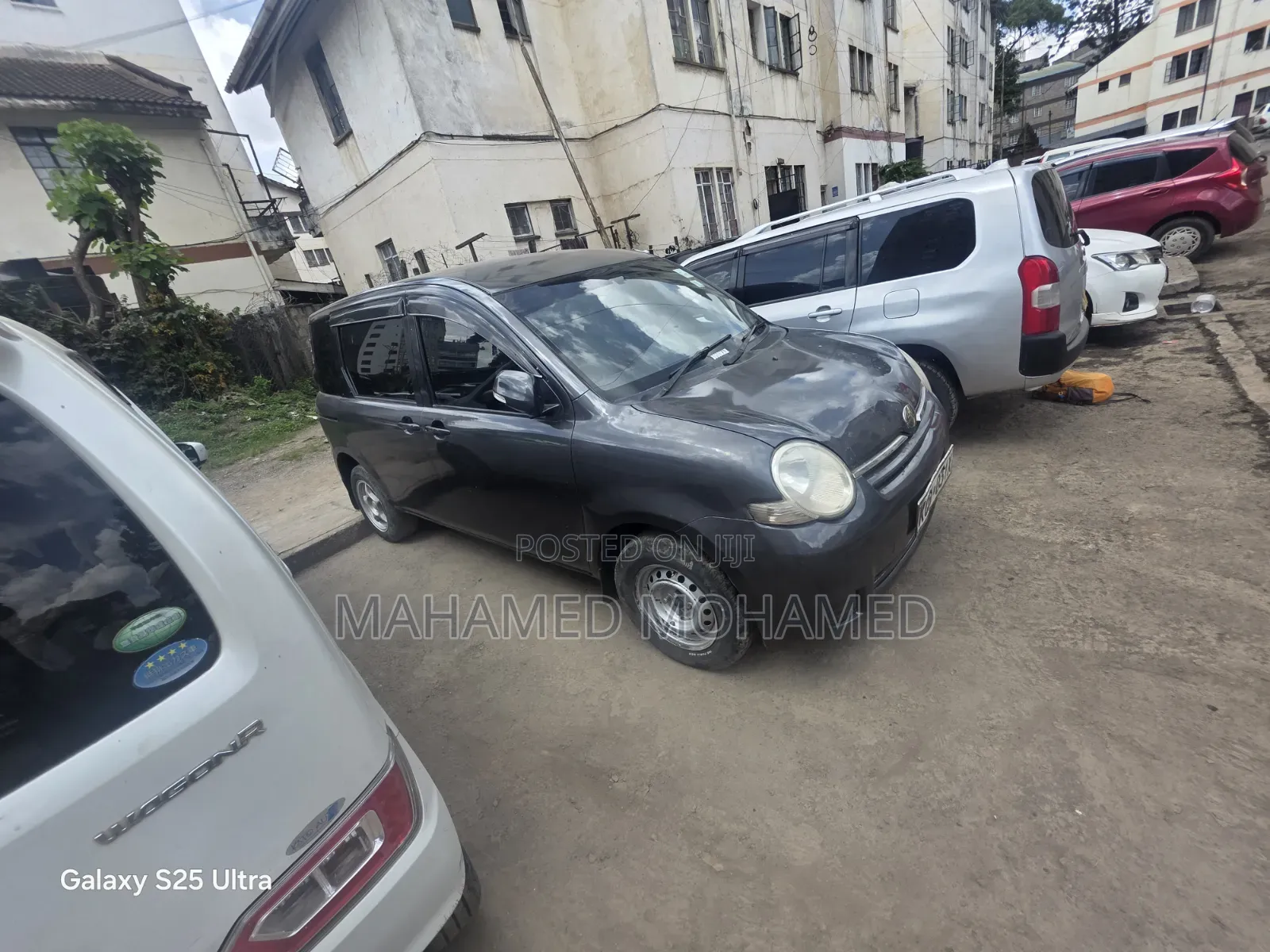 Toyota Sienta 2009 Gray