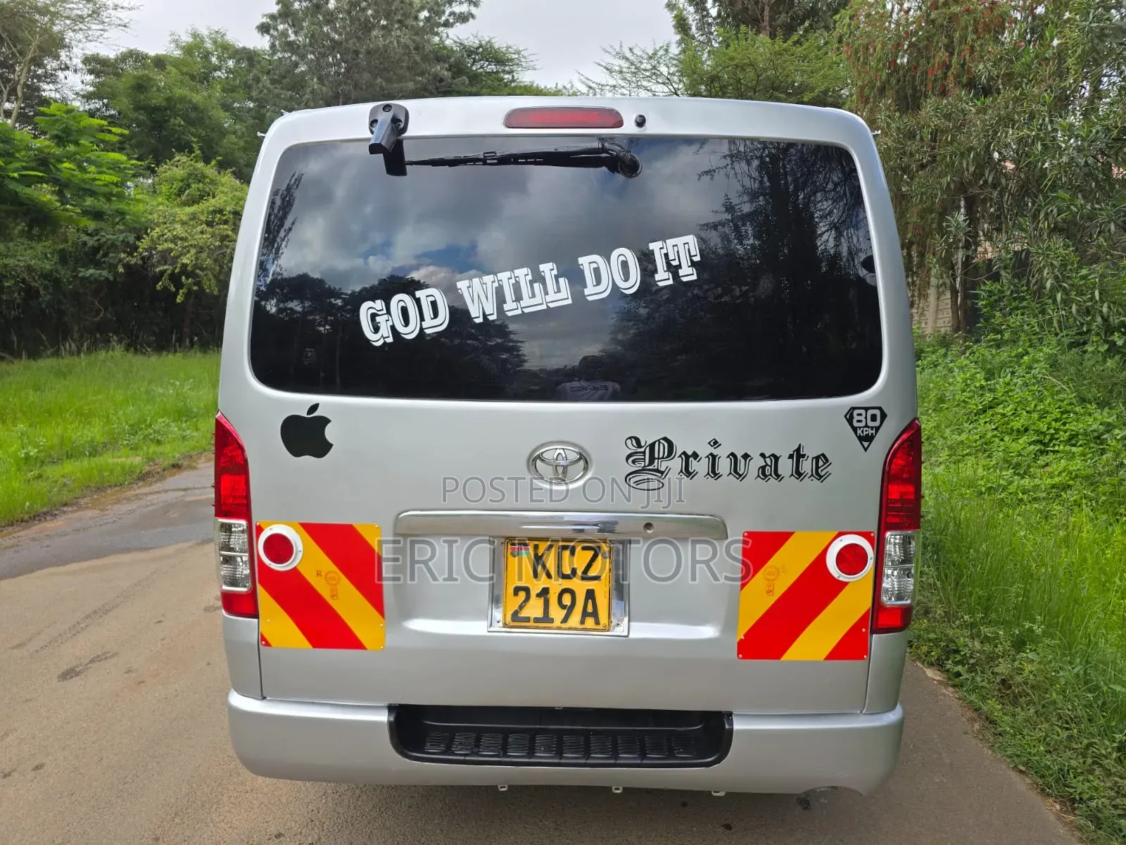 Toyota HiAce 2014 Grey