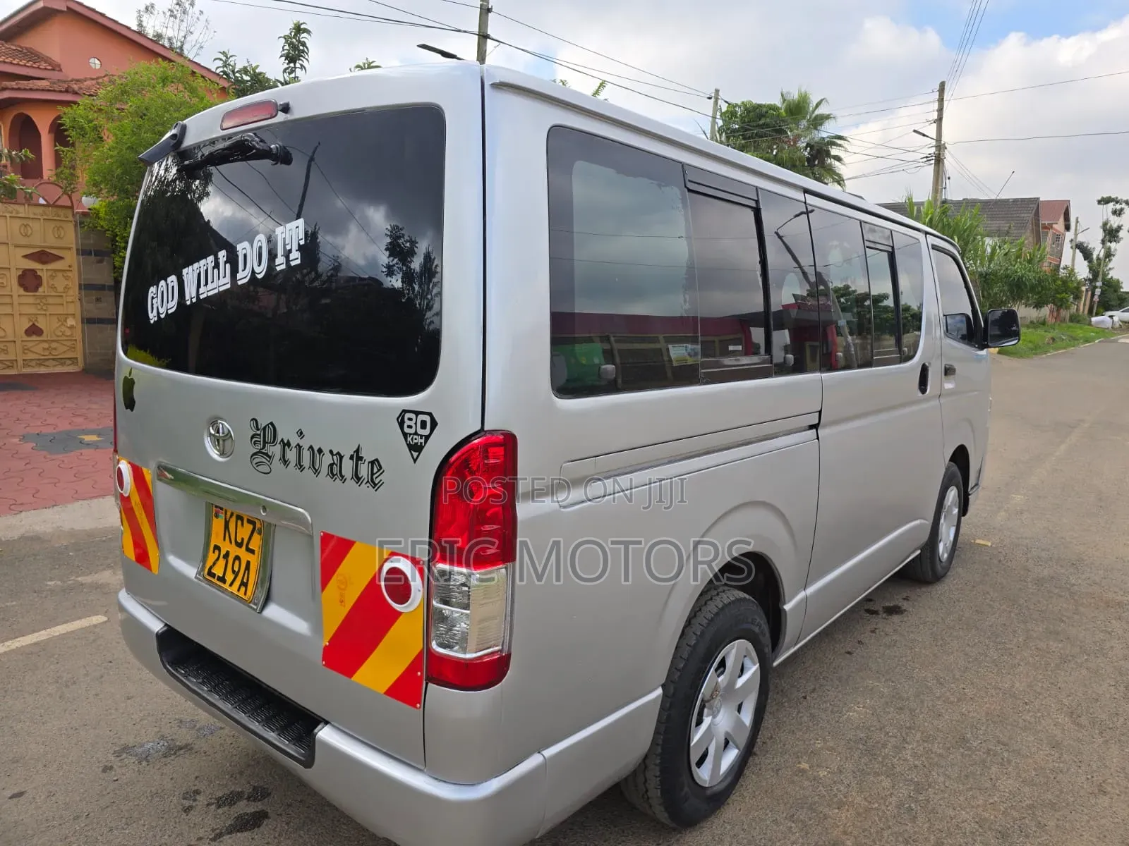 Toyota HiAce 2014 Grey