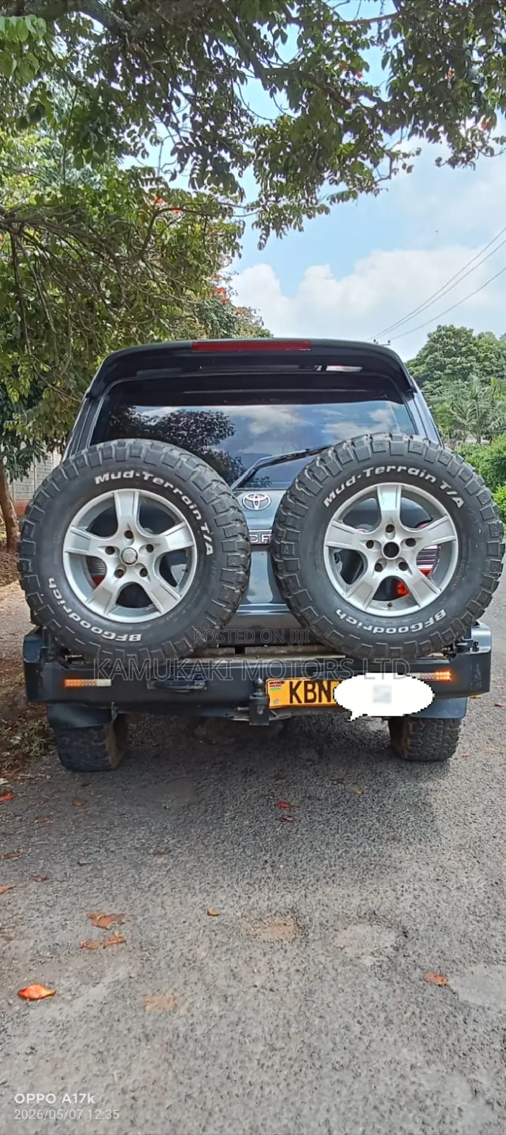 Toyota Land Cruiser 2005 Gray