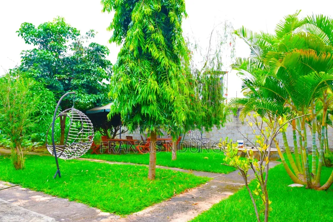 8bdrm Maisonette in Mugutha, Kimbo for sale
