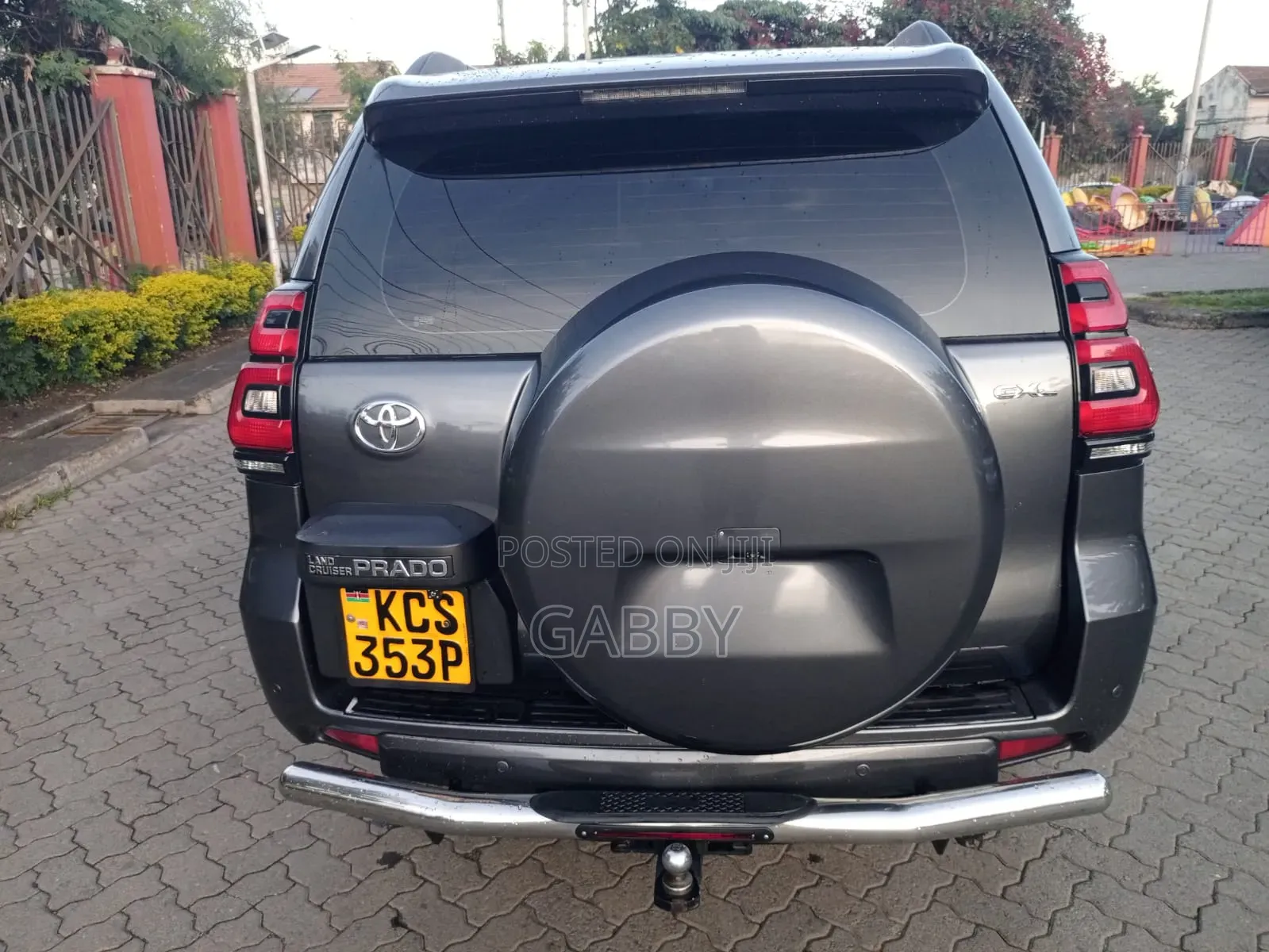 Toyota Land Cruiser Prado 2011 Gray