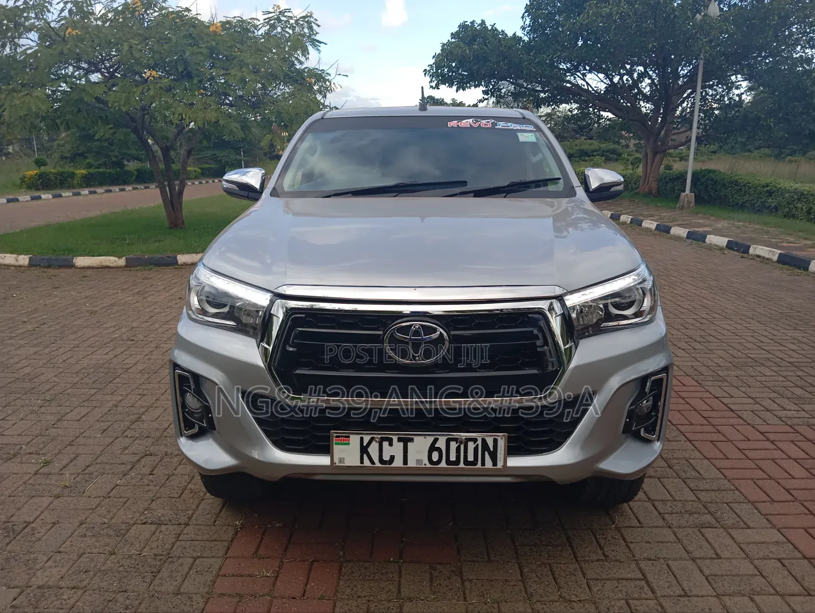 Toyota Hilux 2015 Silver