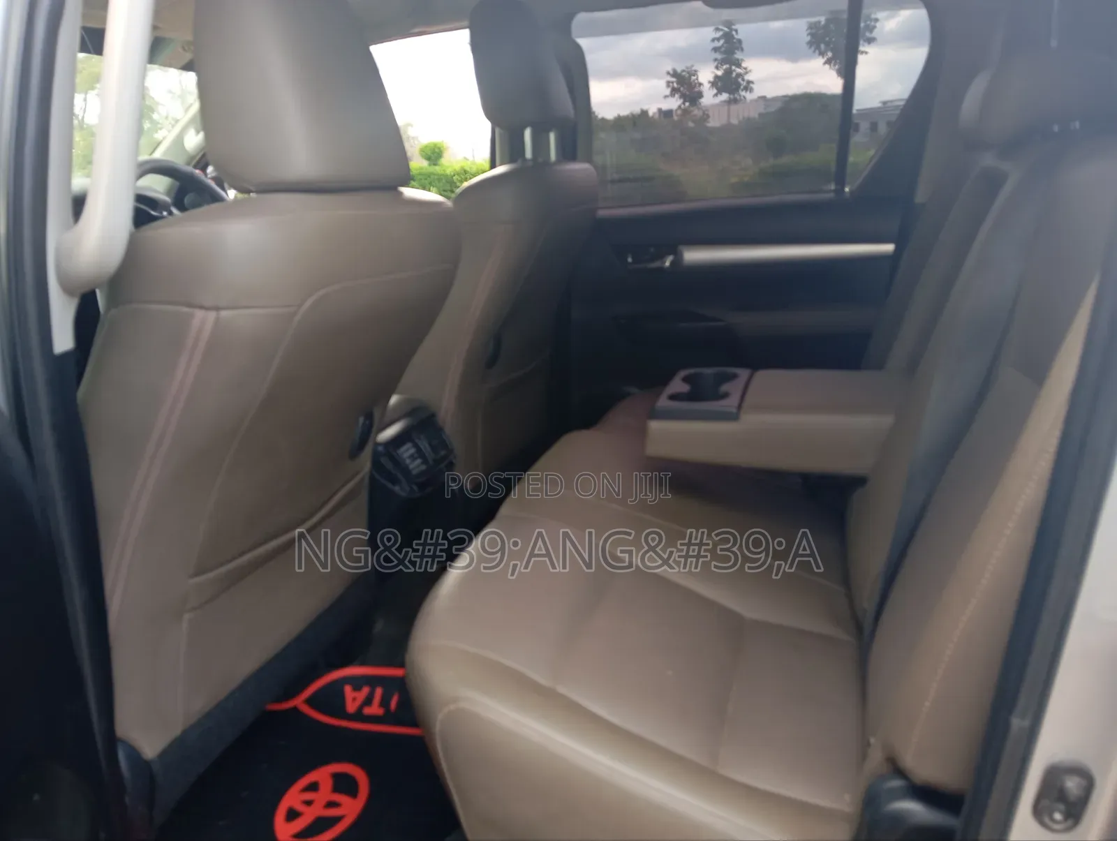 Toyota Hilux 2015 Silver