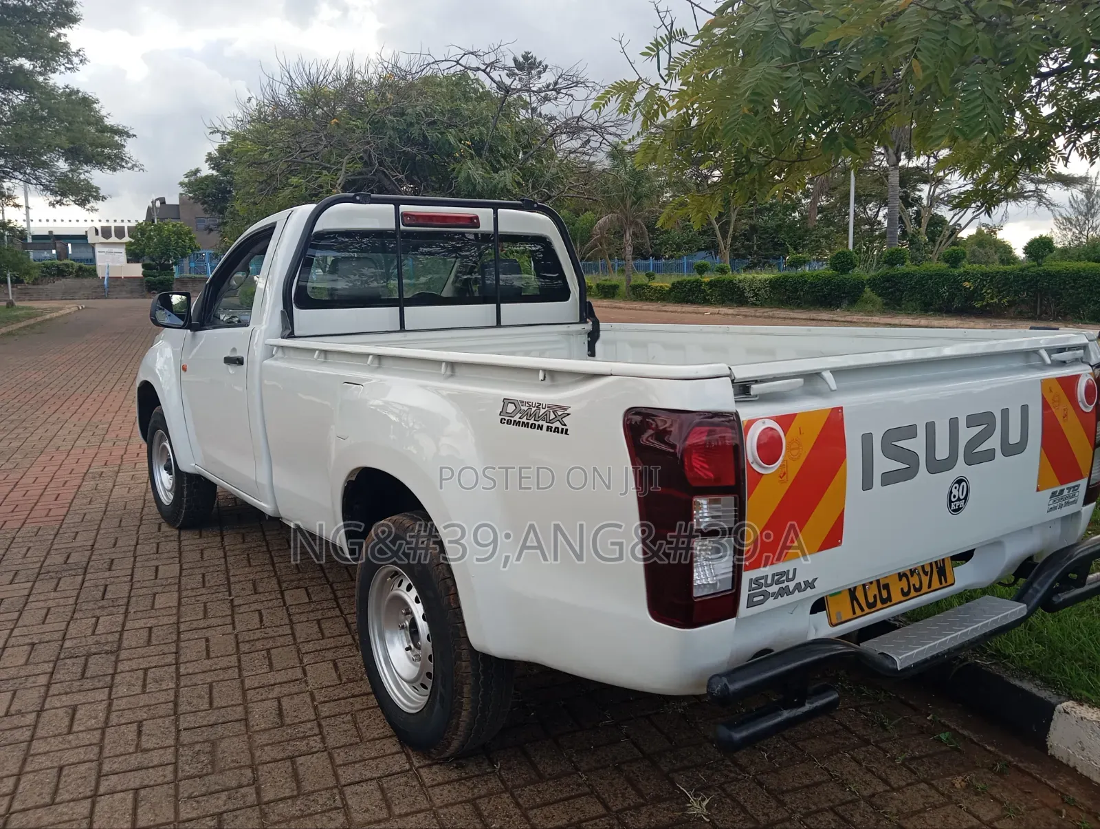Isuzu D-MAX 2014 White