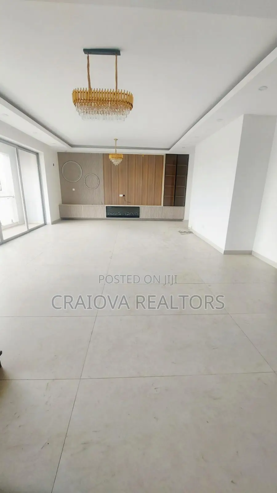 4bdrm Duplex in Spring Valley for sale