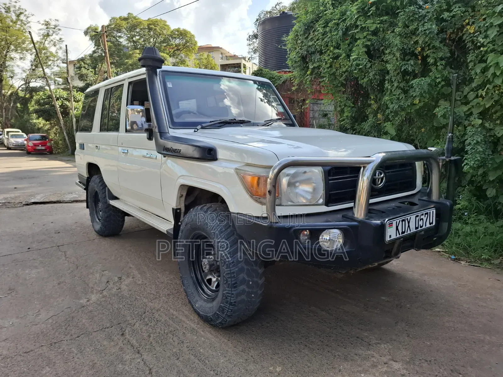 Toyota Land Cruiser 2013 White