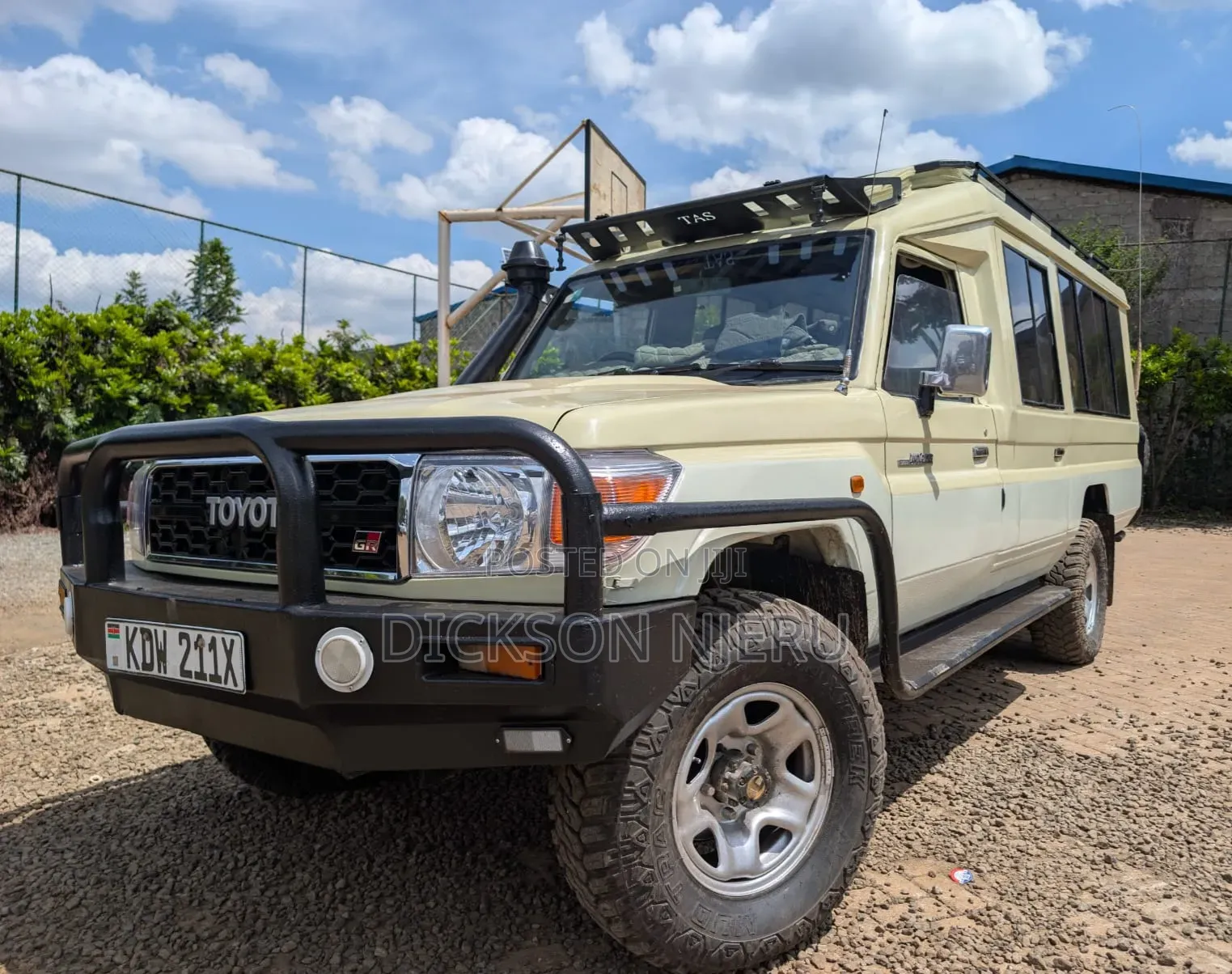 Toyota Land Cruiser 2017 Beige