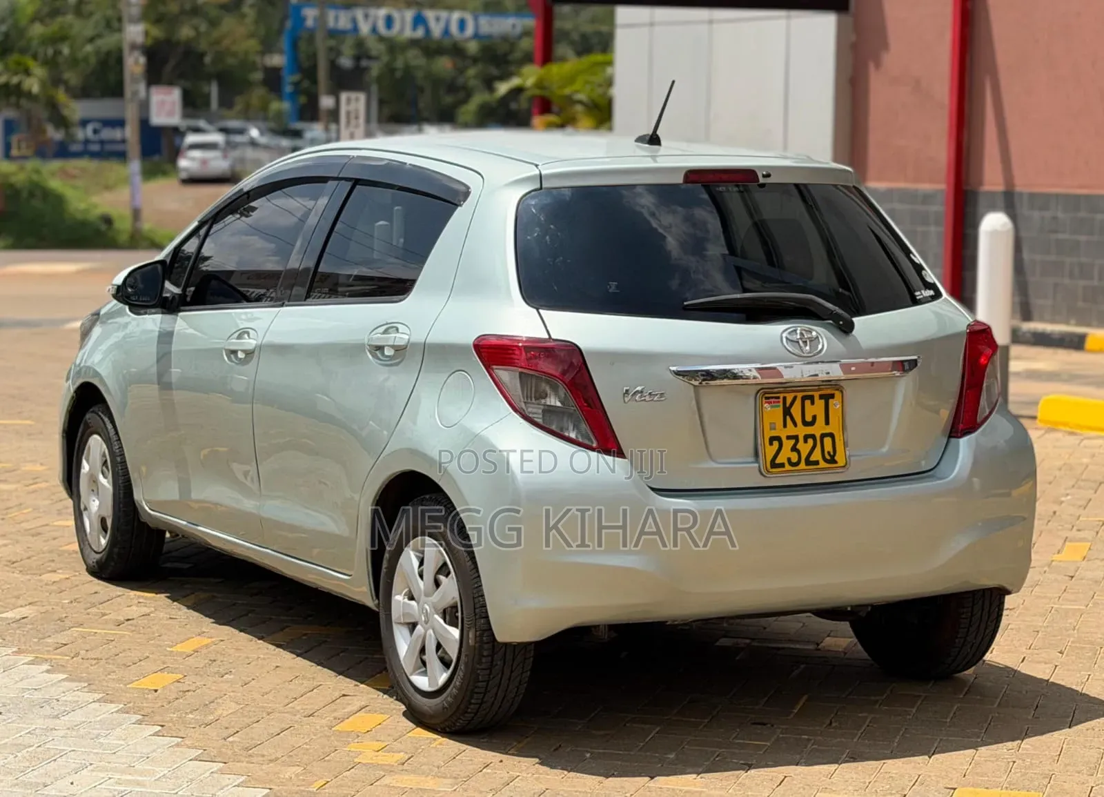 Toyota Vitz 1.0 FWD 3dr 2012 Silver