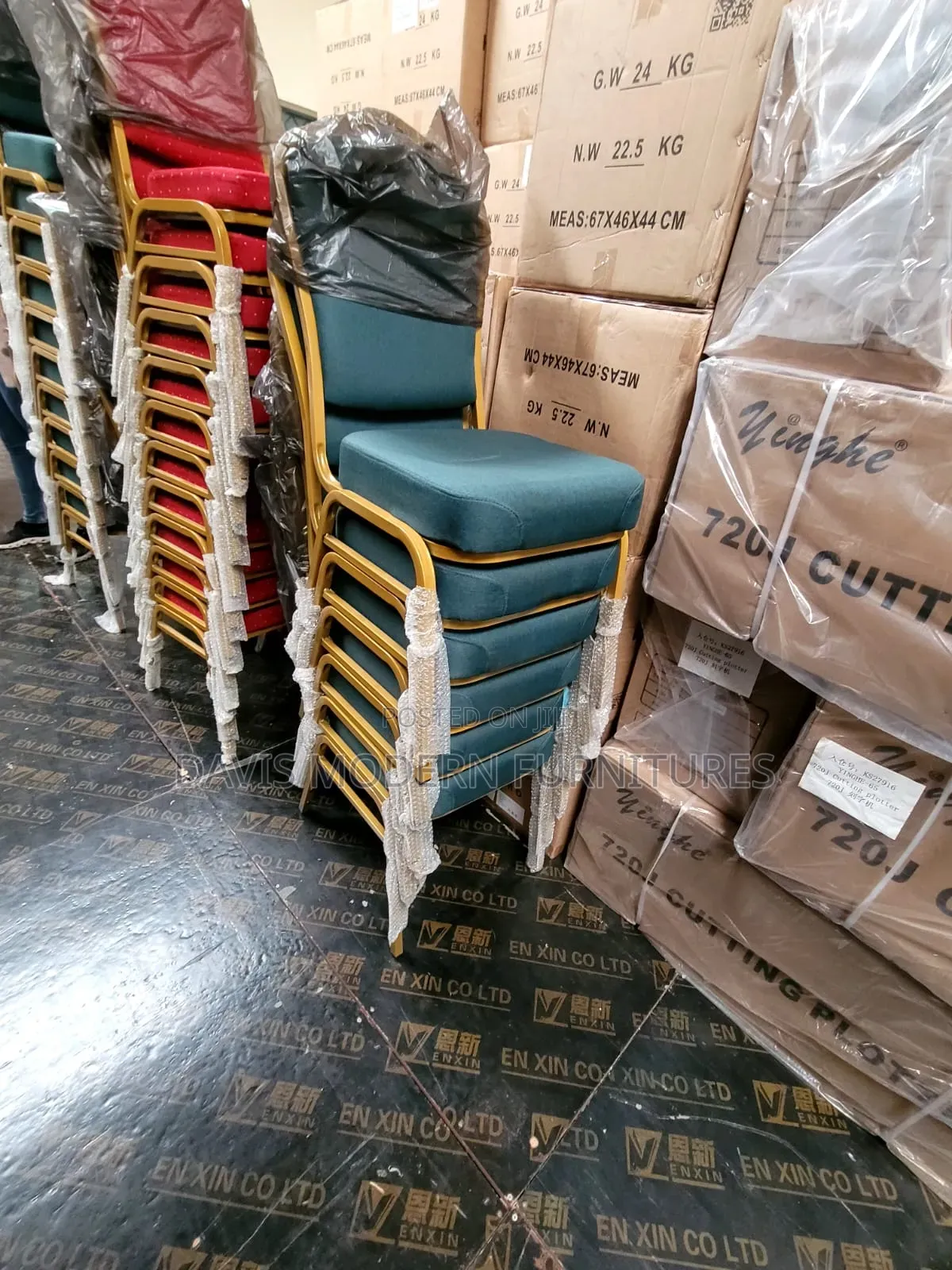 Padded Teal Fabric Seat