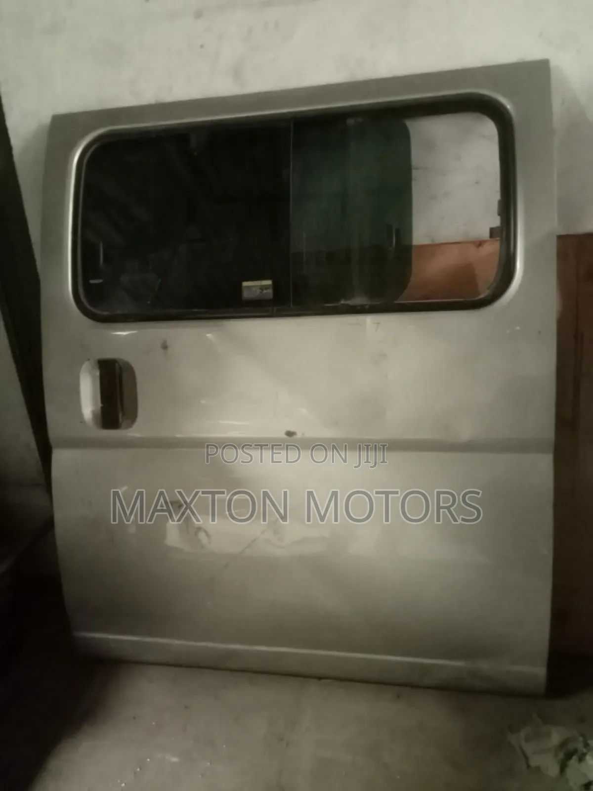 Nissan Caravan Sliding Door LHS