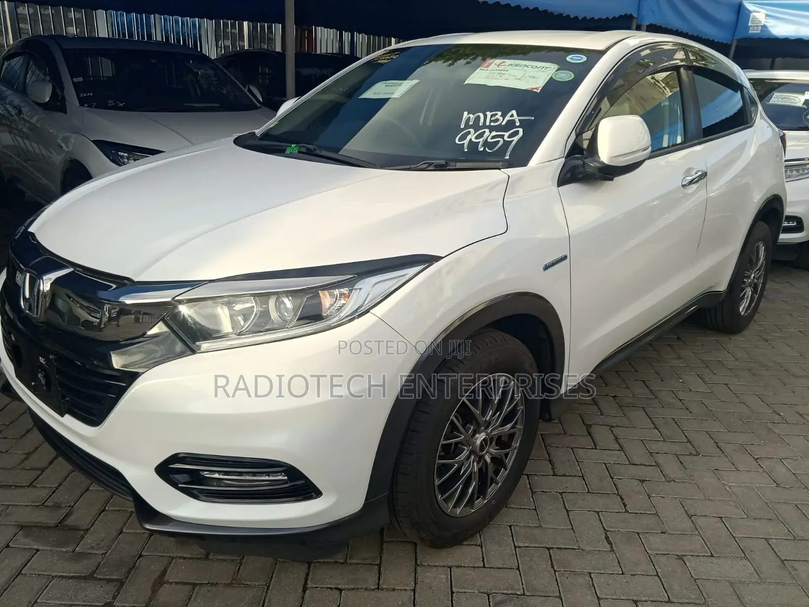 Honda Vezel 1.5 2WD 172 hp 2019 White