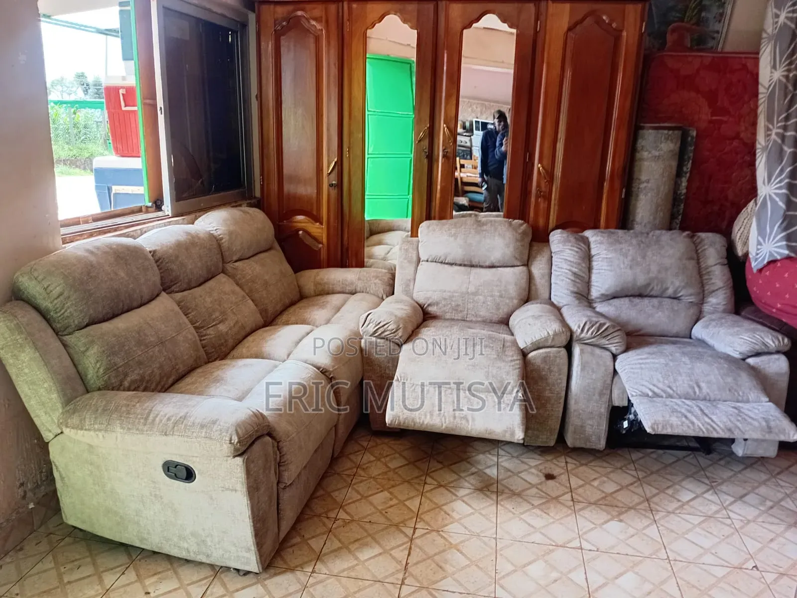 Recliner Refilling and Puffing