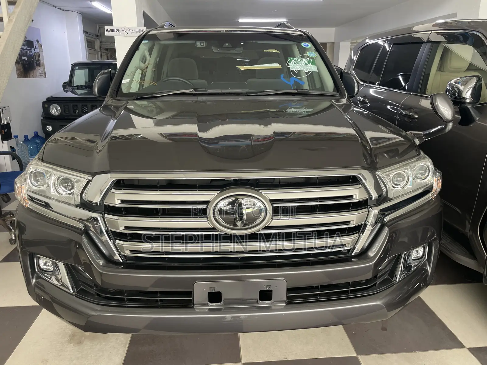 Toyota Land Cruiser 4.6 V8 ZX 2019 Gray