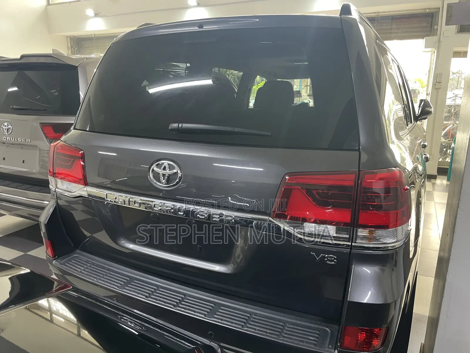 Toyota Land Cruiser 4.6 V8 ZX 2019 Gray