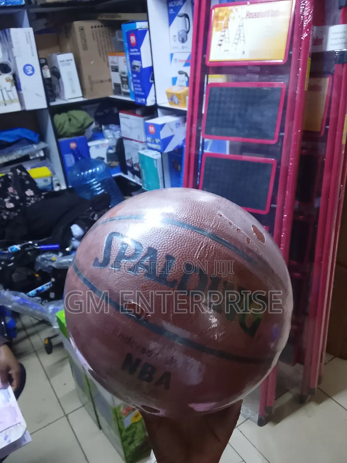 Spalding Basketball, Basketball .
