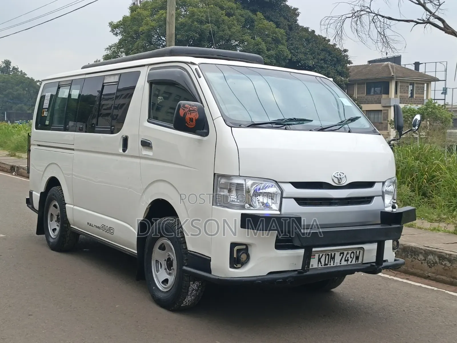 Toyota HiAce 2016 White
