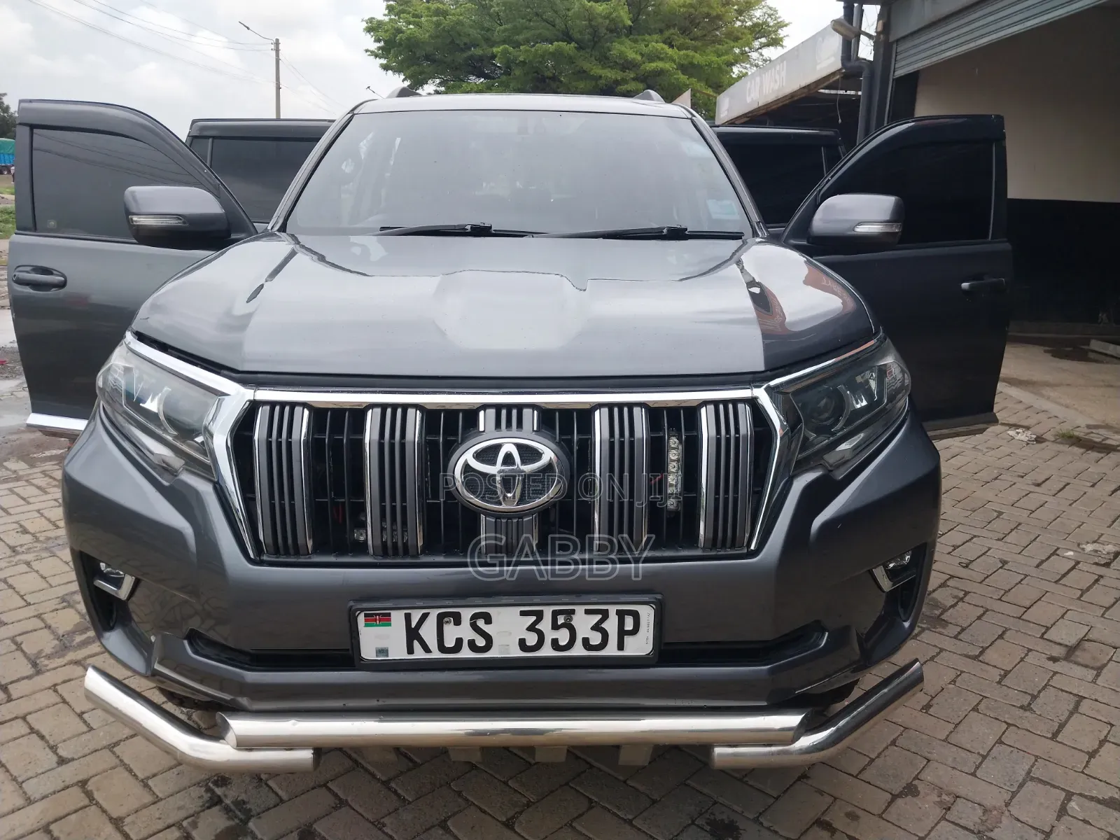 Toyota Land Cruiser Prado 2011 Gray