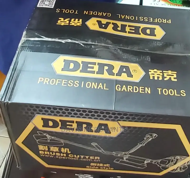 Petrol Propelled Grass Cutting Machine