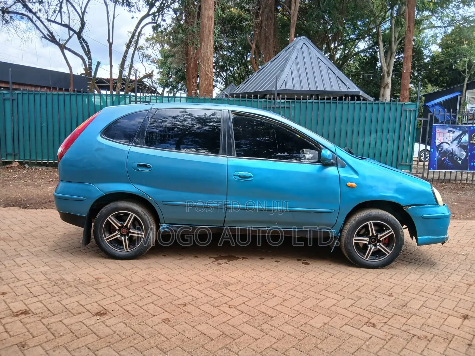 Nissan Almera 2005 Green