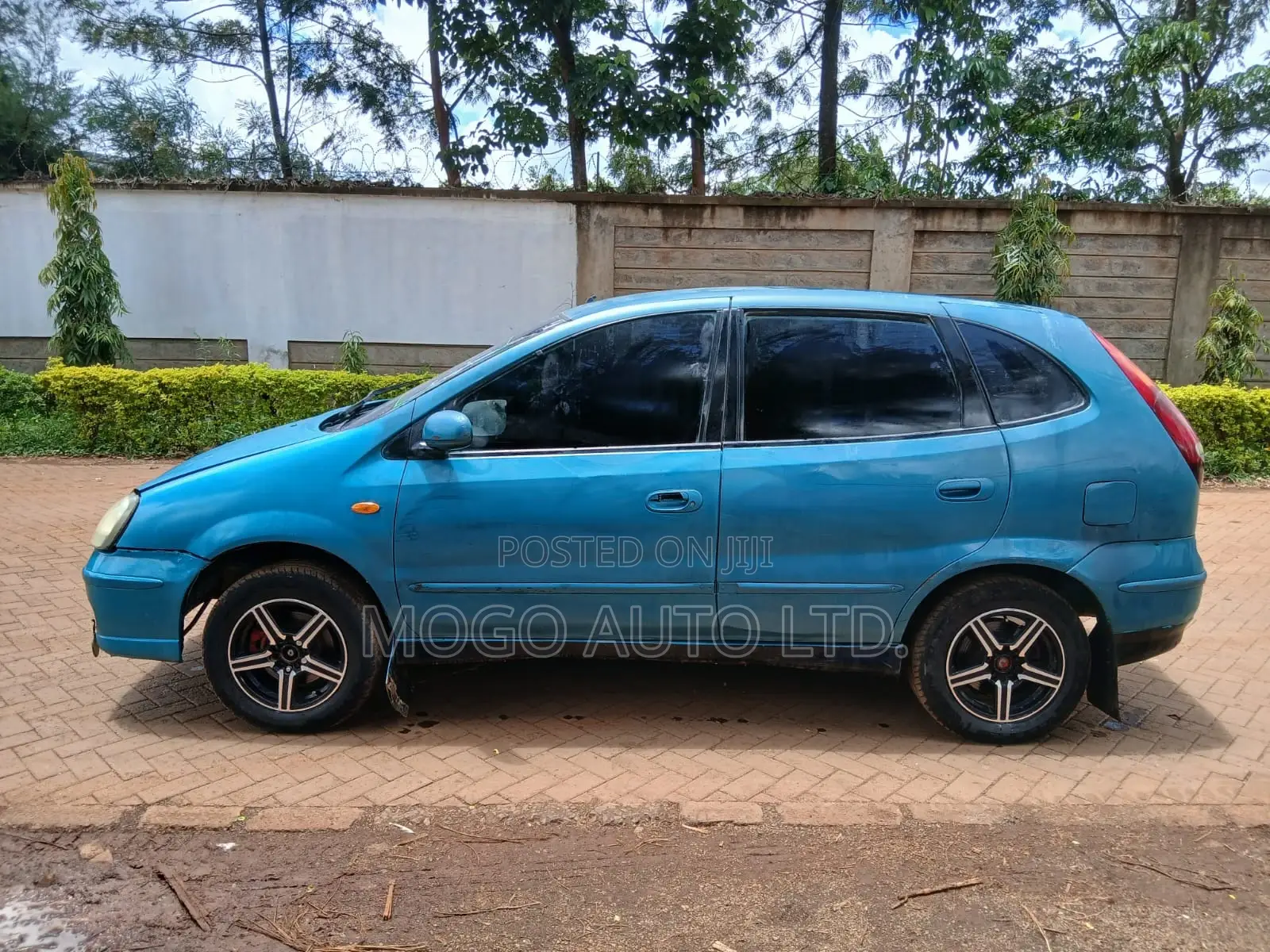 Nissan Almera 2005 Green