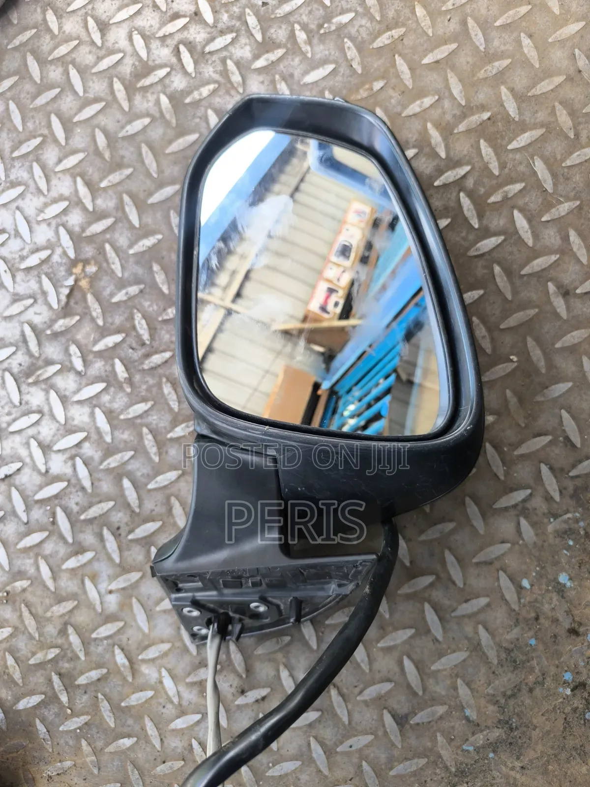Noah/Voxy 2015 Side Mirror