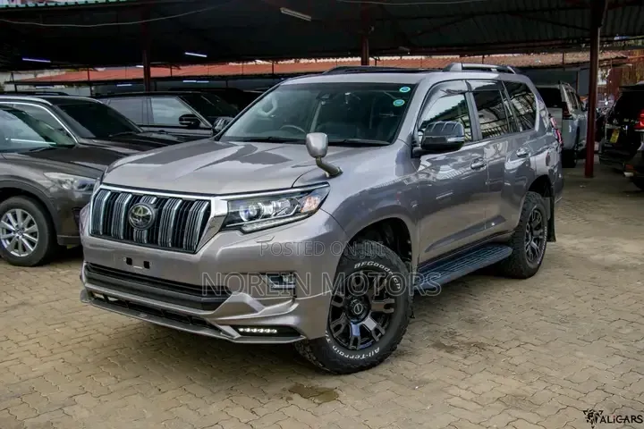 Toyota Land Cruiser Prado 2.8 2020 Gray
