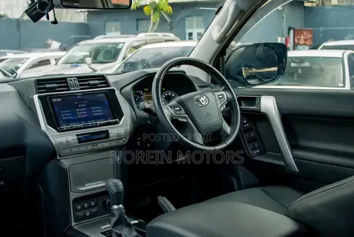 Toyota Land Cruiser Prado 2.8 2020 Gray