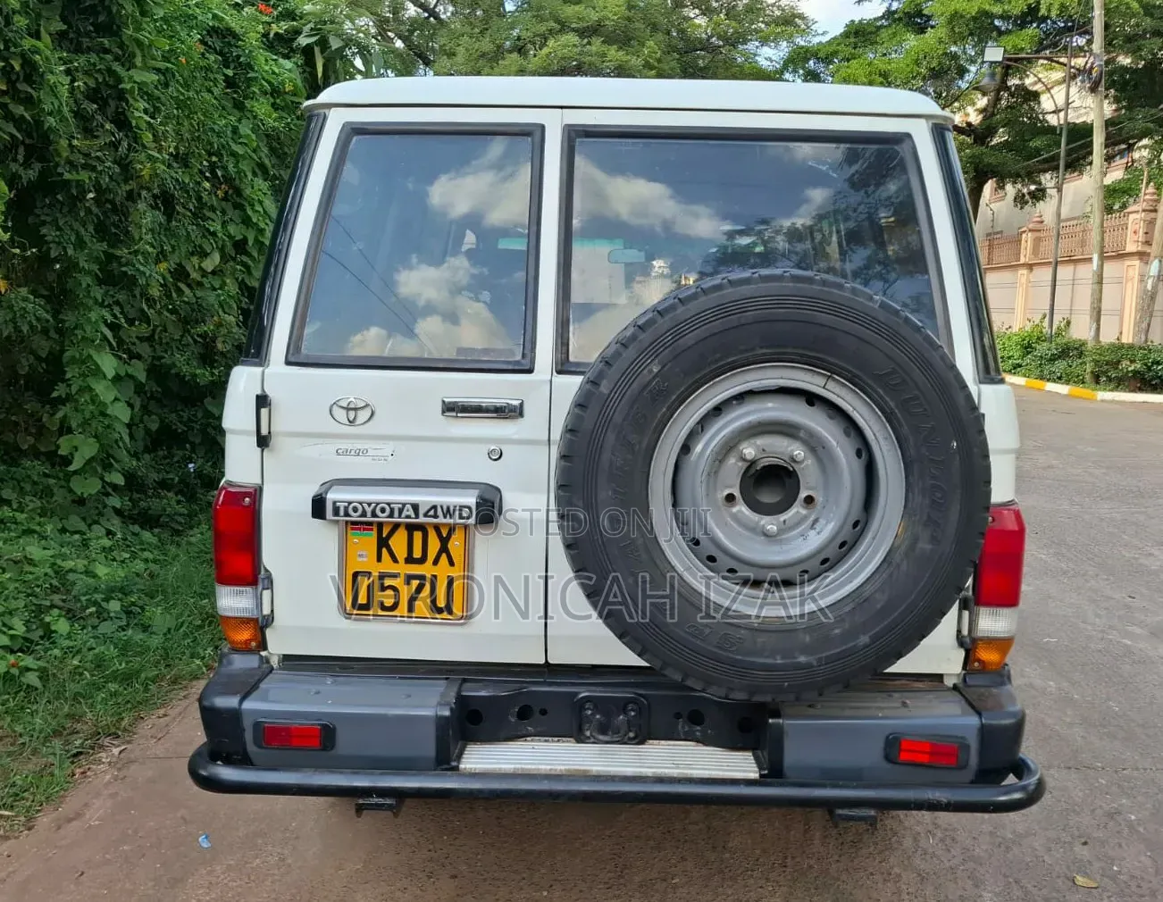 Toyota Land Cruiser 2013 White