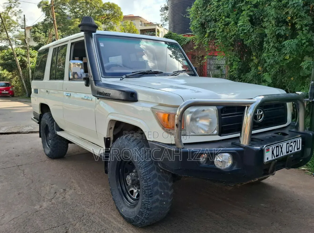 Toyota Land Cruiser 2013 White