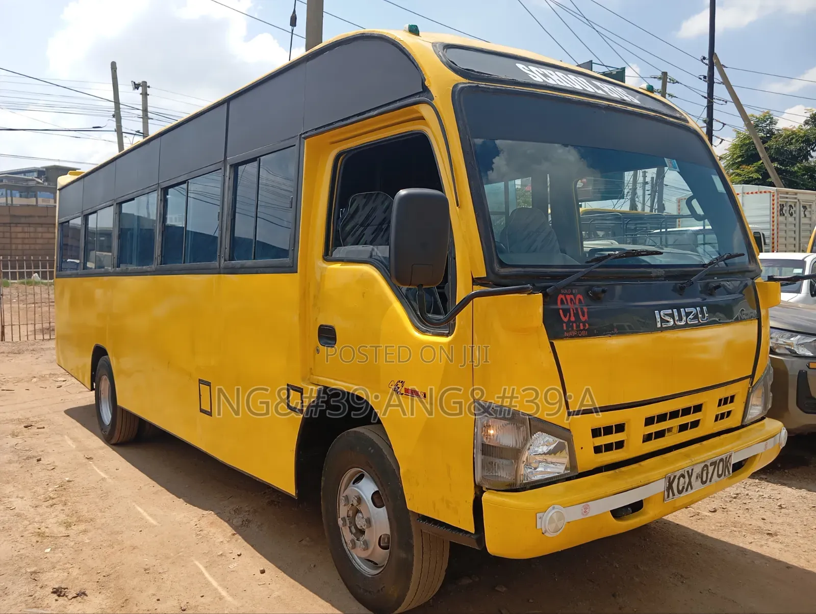 Isuzu NQR 2018 Yellow