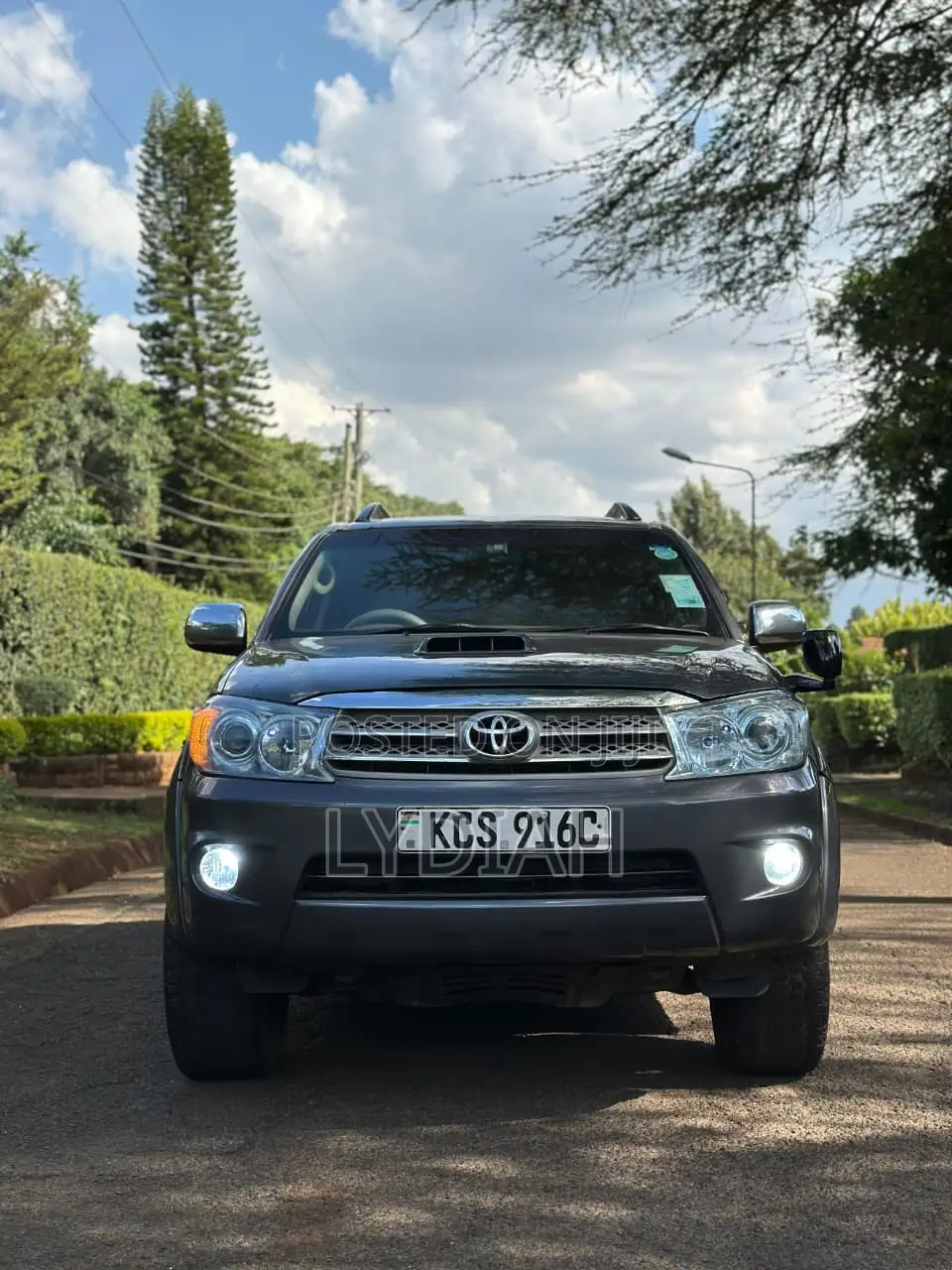 Toyota Fortuner 2011 Gray