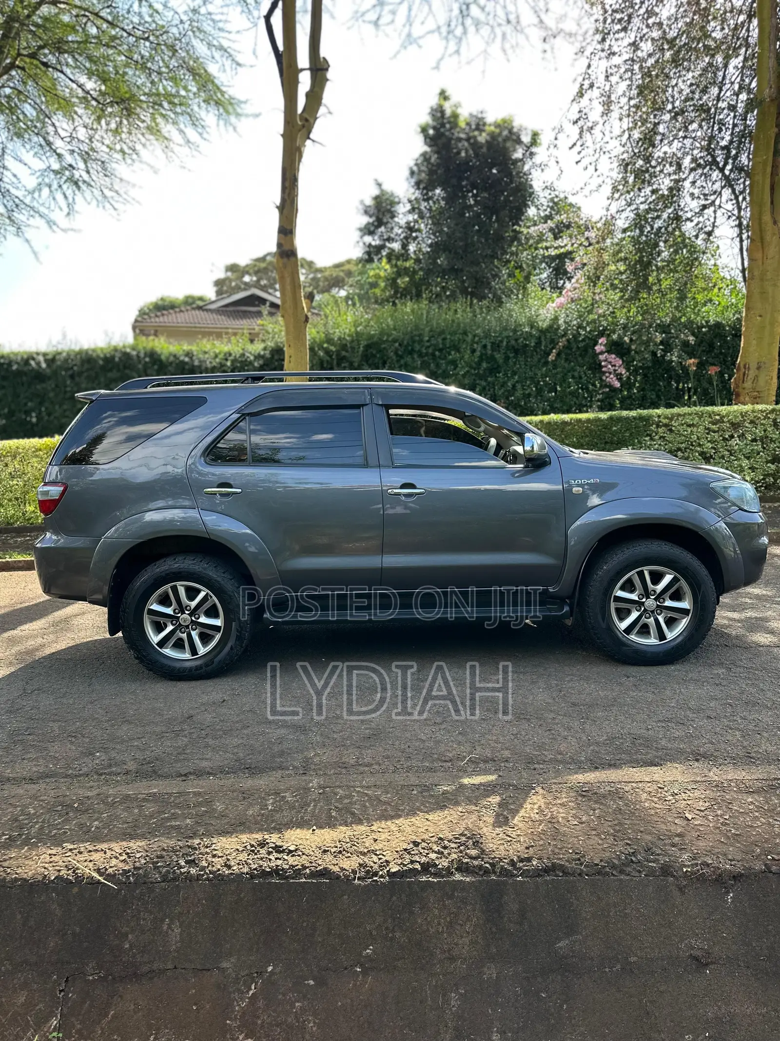 Toyota Fortuner 2011 Gray