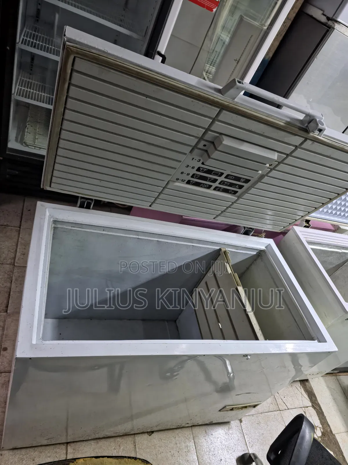 400l Closed Freezer