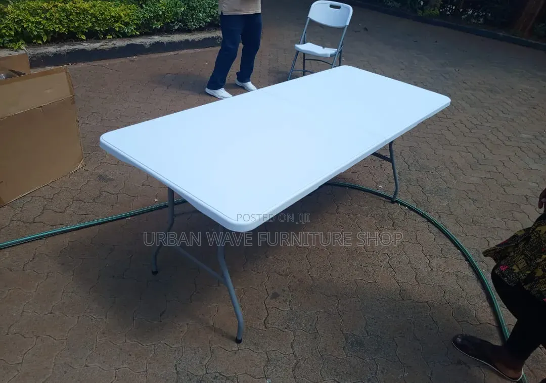 White Foldable Audience Table