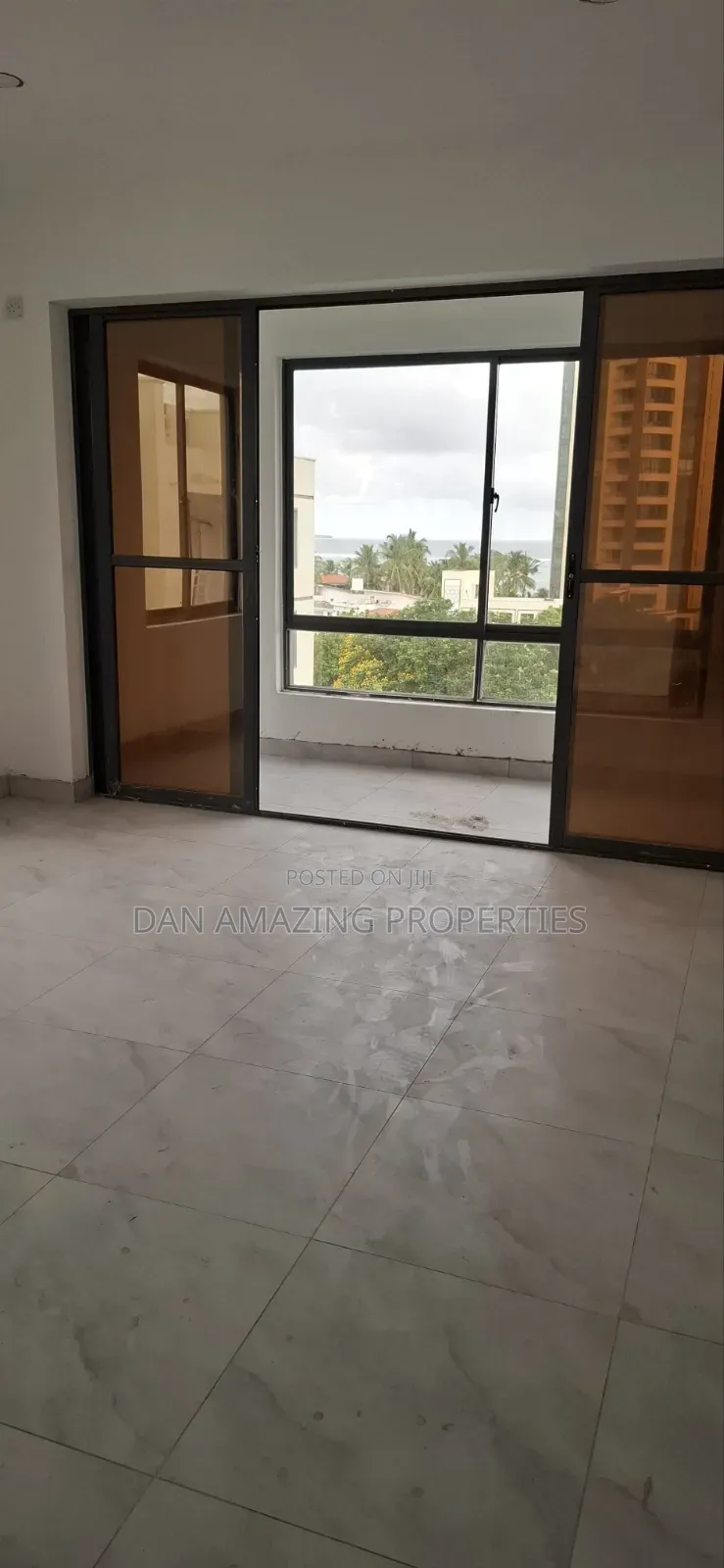 3bdrm Penthouse in Nyali for sale