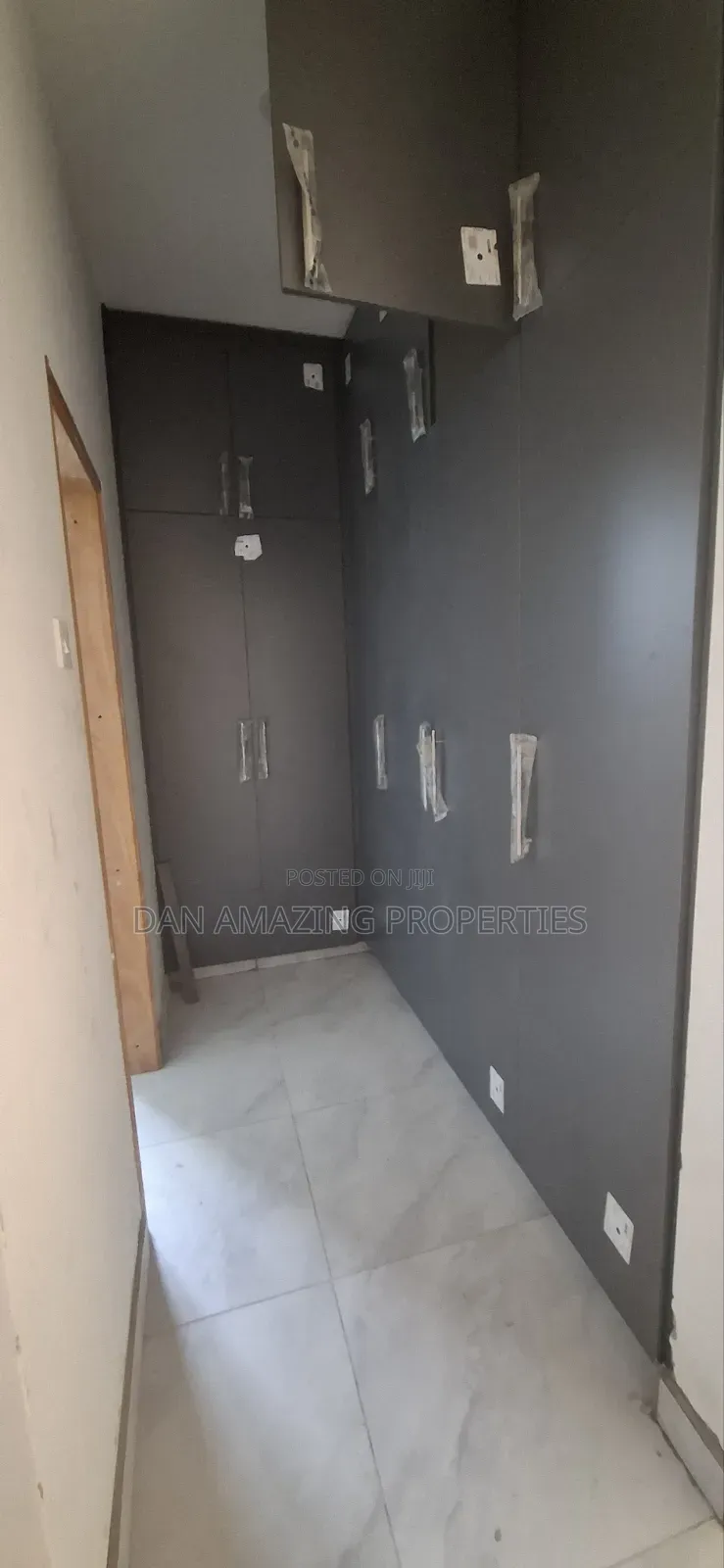 3bdrm Penthouse in Nyali for sale
